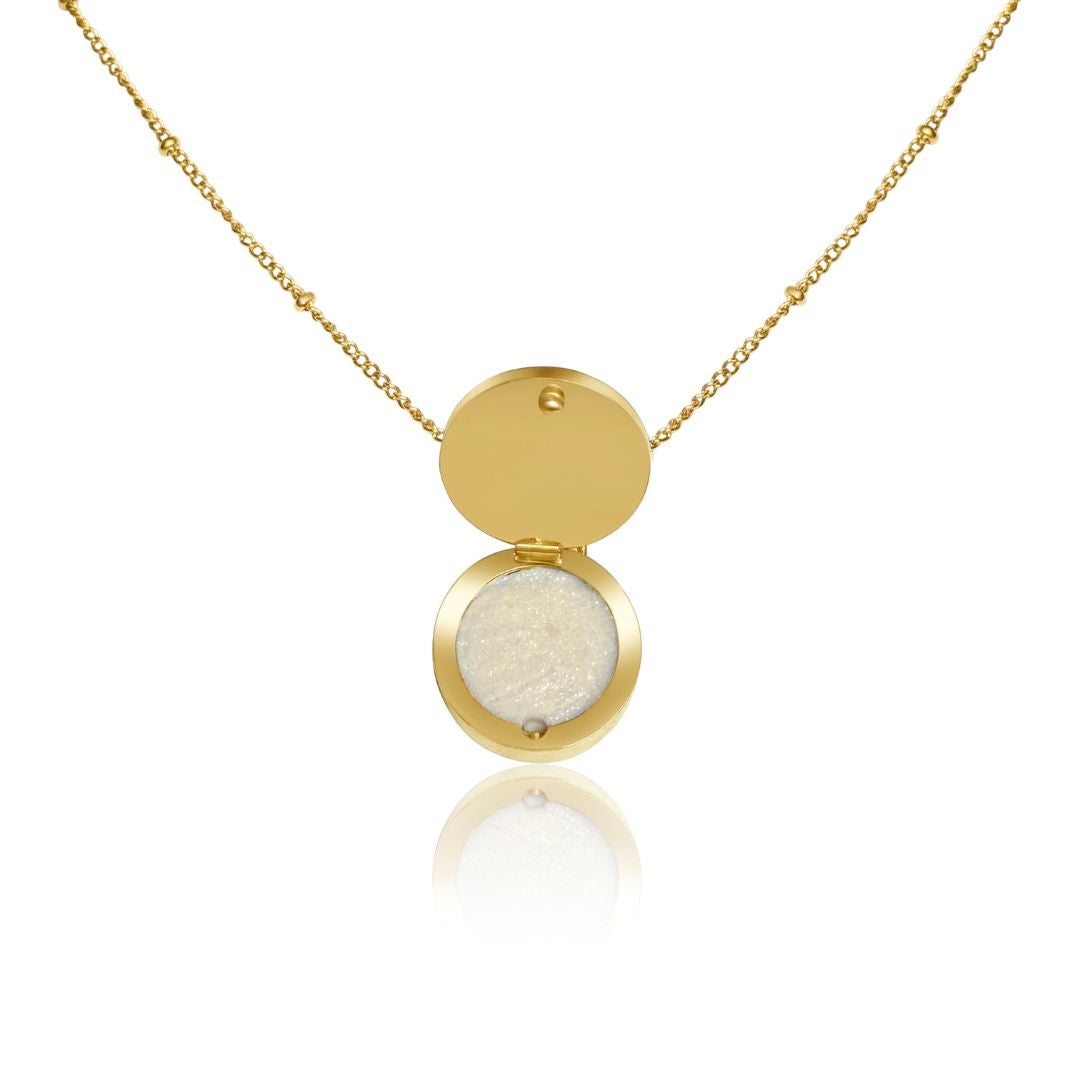 🔥50% off on the last day丨Oneswear® Black Onyx Lip Balm Necklace in 14K Gold